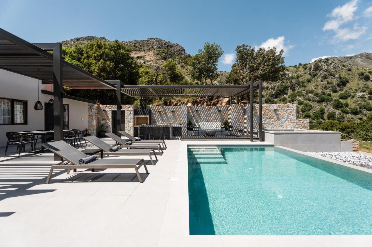 Eumelia Iconic Villa, With Heated Pool & Whirlpool, By Thinkvilla Asi Gonia 외부 사진