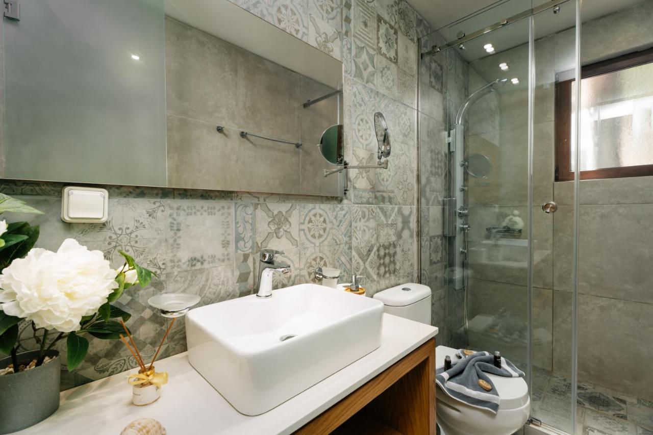 Eumelia Iconic Villa, With Heated Pool & Whirlpool, By Thinkvilla Asi Gonia 외부 사진