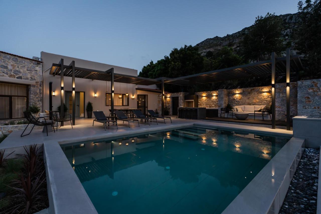 Eumelia Iconic Villa, With Heated Pool & Whirlpool, By Thinkvilla Asi Gonia 외부 사진