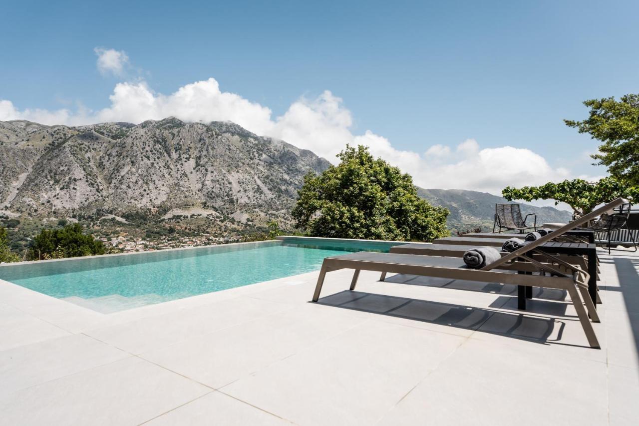 Eumelia Iconic Villa, With Heated Pool & Whirlpool, By Thinkvilla Asi Gonia 외부 사진